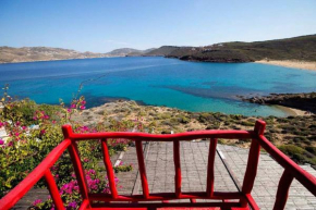 House with stunning sea views in Agios Sostis
